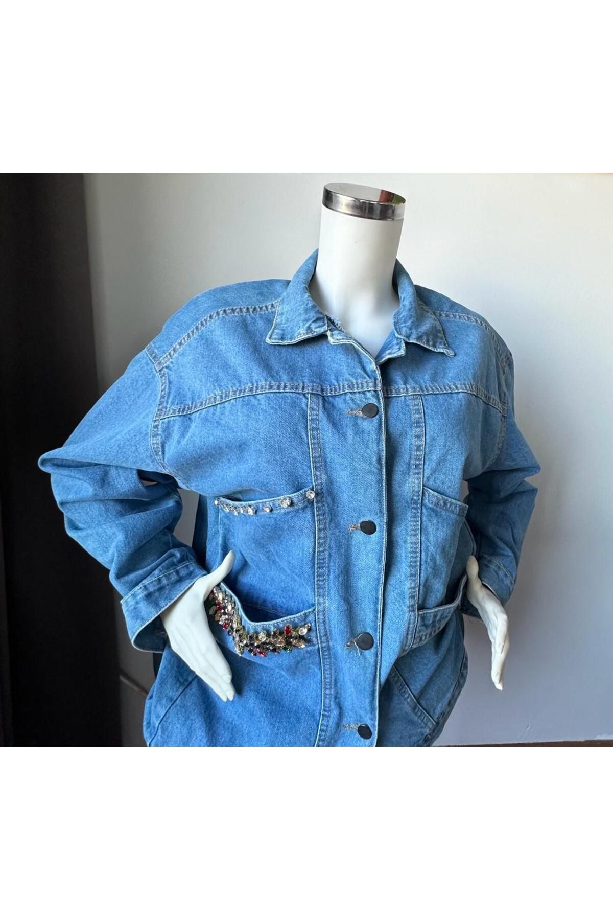 Tasarım, El Emeği, Taş İşlemeli, Oversize Kot_Denim Ceket Tasarım, El Emeği, Taş İşlemeli, Oversize Kot_Denim Ceket