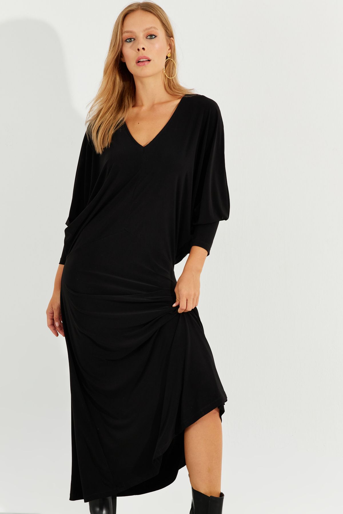 Kadın Siyah Yarasa Kol Midi Elbise BK272021 Kadın Siyah Yarasa Kol Midi Elbise BK272021