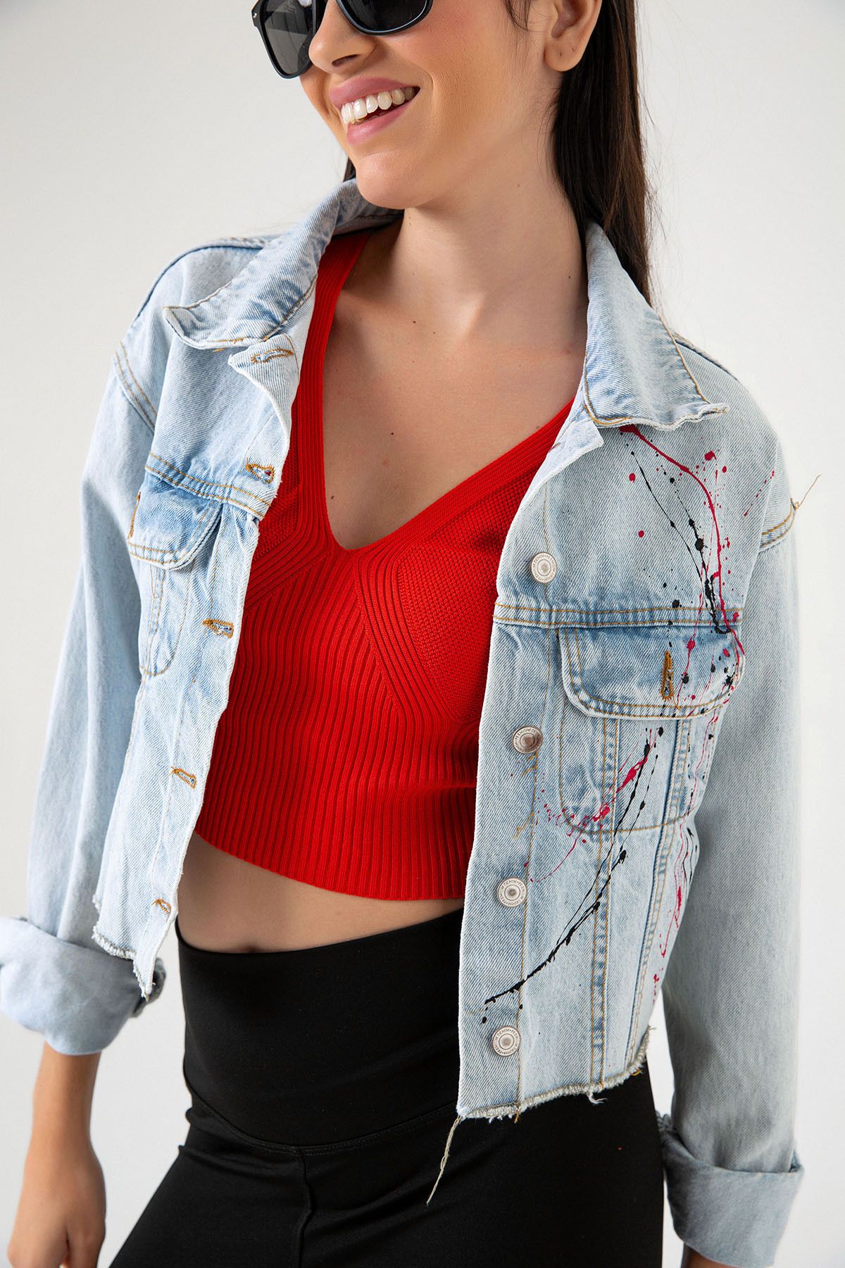 Kadın Sırt Tasarımlı Kot (Denim) Ceket Kadın Sırt Tasarımlı Kot (Denim) Ceket