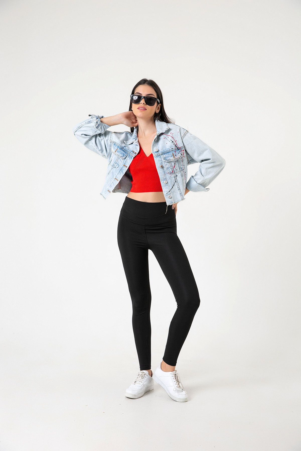 Kadın Sırt Tasarımlı Kot (Denim) Ceket Kadın Sırt Tasarımlı Kot (Denim) Ceket