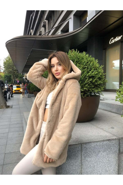 Peluş Kapşonlu Yumoş Kürk Kaban Mont Peluş Kapşonlu Yumoş Kürk Kaban Mont