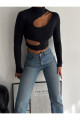 Kadın Siyah Yarım Balıkçı Yaka Omuz ve Ön Dekolteli Dalgıç Kumaş Crop Bluz Kadın Siyah Yarım Balıkçı Yaka Omuz ve Ön Dekolteli Dalgıç Kumaş Crop Bluz