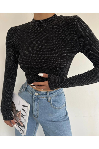 Siyah Pamuklu Esnek Sırt Dekolteli Crop Fitted/Vücuda Oturan Esnek Simli Bluz Siyah Pamuklu Esnek Sırt Dekolteli Crop Fitted/Vücuda Oturan Esnek Simli Bluz