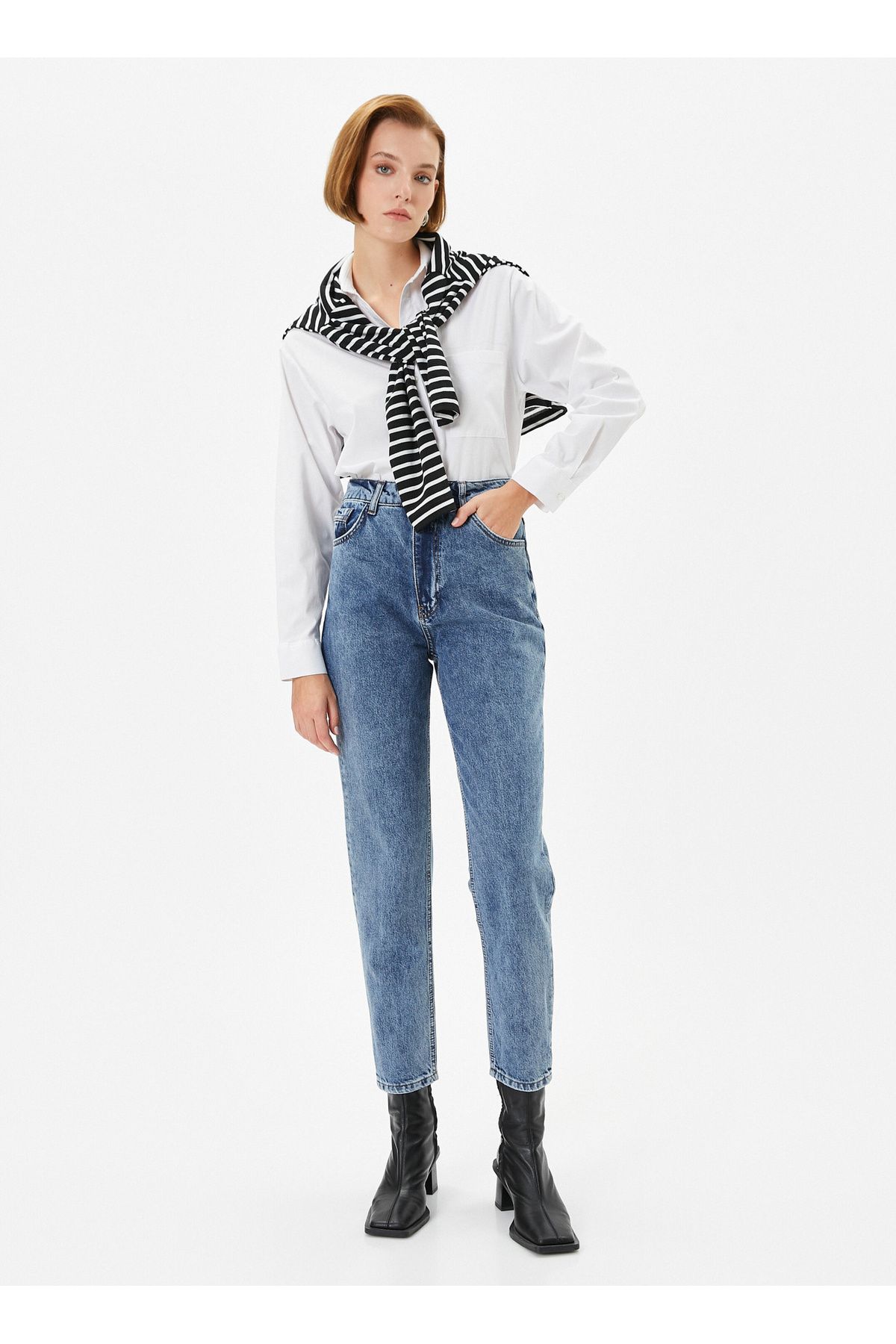 Normal Bel Boru Paça Dar Koyu İndigo Kadın Denim Pantolon 4WAL40004MD Normal Bel Boru Paça Dar Koyu İndigo Kadın Denim Pantolon 4WAL40004MD