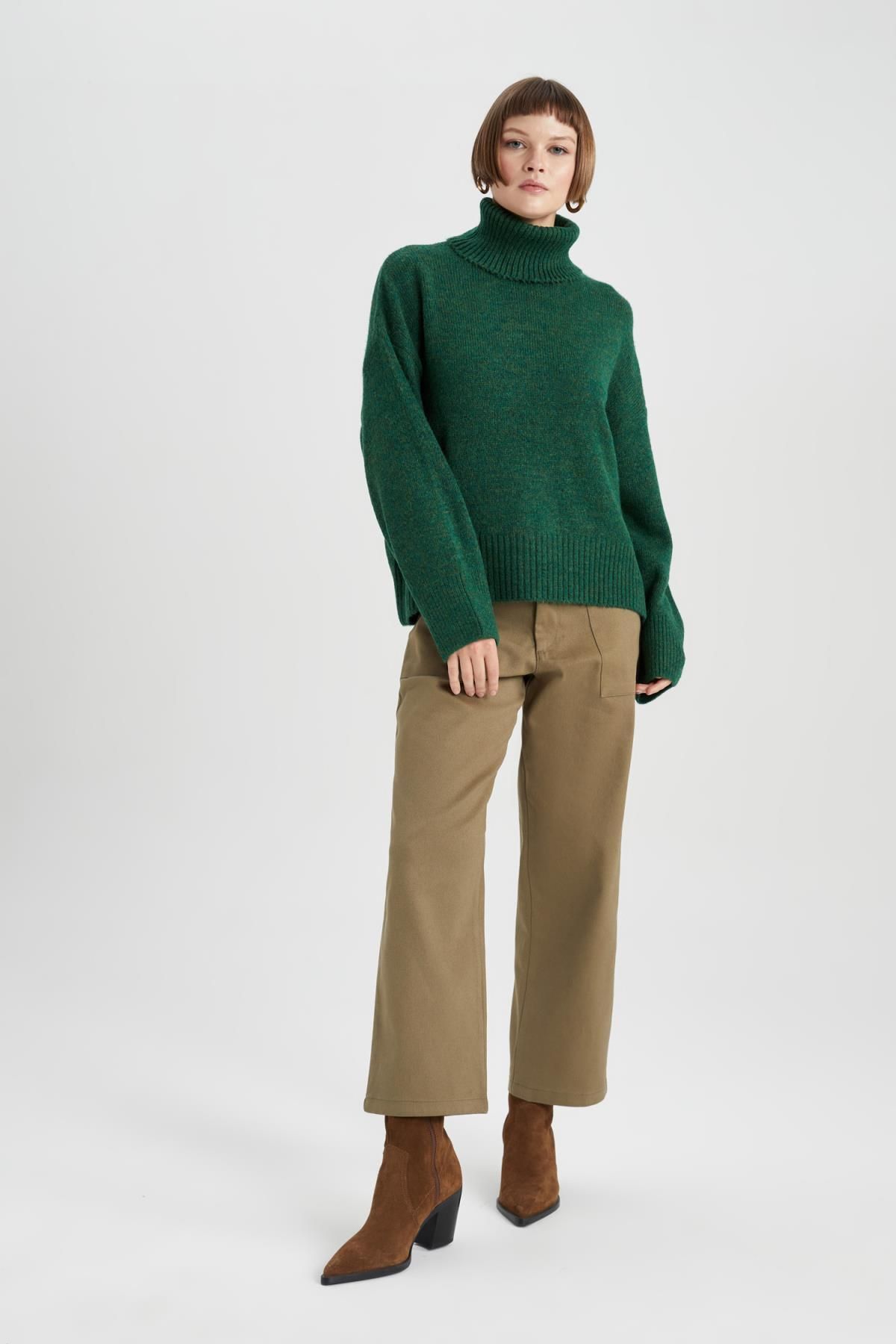 Straight Fit Cepli Yüksek Bel Düz Paça Gabardin Pantolon B5725ax23au Straight Fit Cepli Yüksek Bel Düz Paça Gabardin Pantolon B5725ax23au
