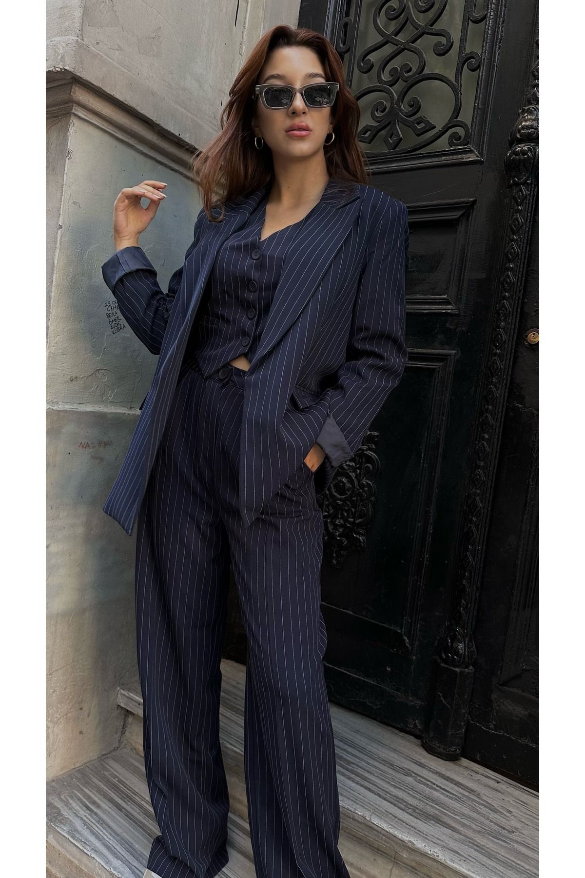 Lacivert Çizgili Düğmesiz Cepli Astarlı Blazer Ceket Lacivert Çizgili Düğmesiz Cepli Astarlı Blazer Ceket