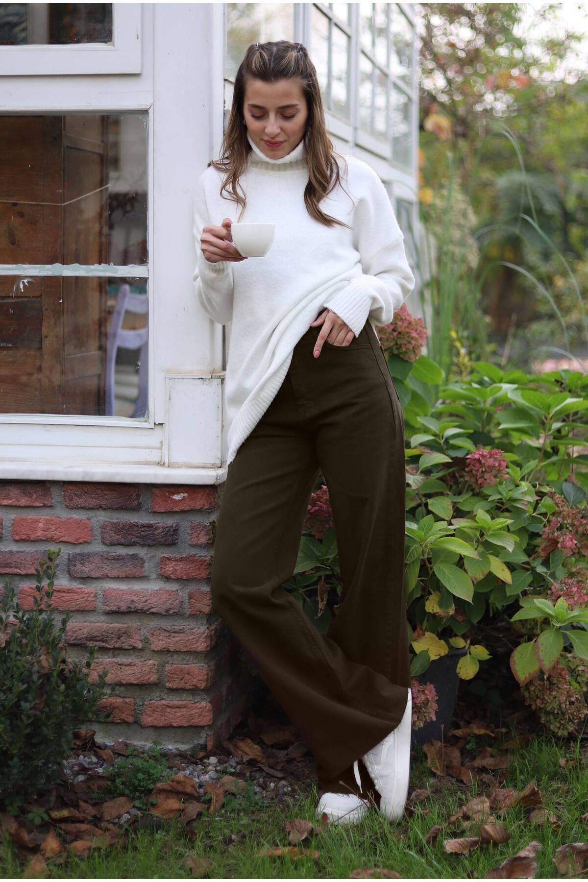 Kahverengi Yüksek Bel Boyfriend Wide Leg Jean Salaş Bol Paça Kot Pantolon Kahverengi Yüksek Bel Boyfriend Wide Leg Jean Salaş Bol Paça Kot Pantolon