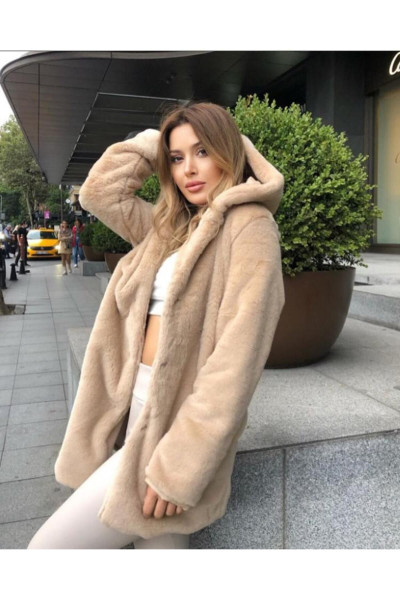 Peluş Kapşonlu Yumoş Kürk Kaban Peluş Kapşonlu Yumoş Kürk Kaban