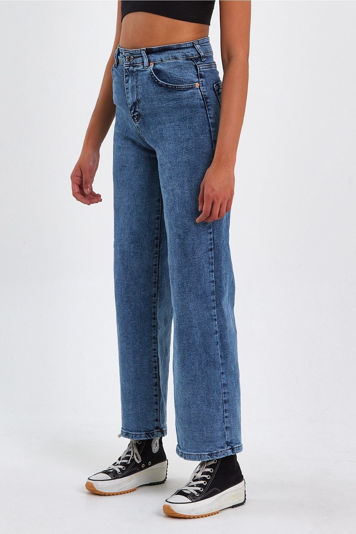 Likralı Orta Mavi Kar Yıkama Yüksek Bel Salaş Palazzo Jeans Likralı Orta Mavi Kar Yıkama Yüksek Bel Salaş Palazzo Jeans