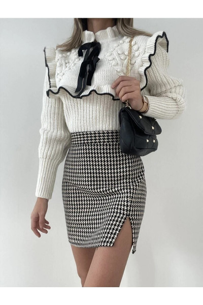 Yakası Fırfırlı Kurdeleli Örgü Prenses Ekru Kazak Yakası Fırfırlı Kurdeleli Örgü Prenses Ekru Kazak