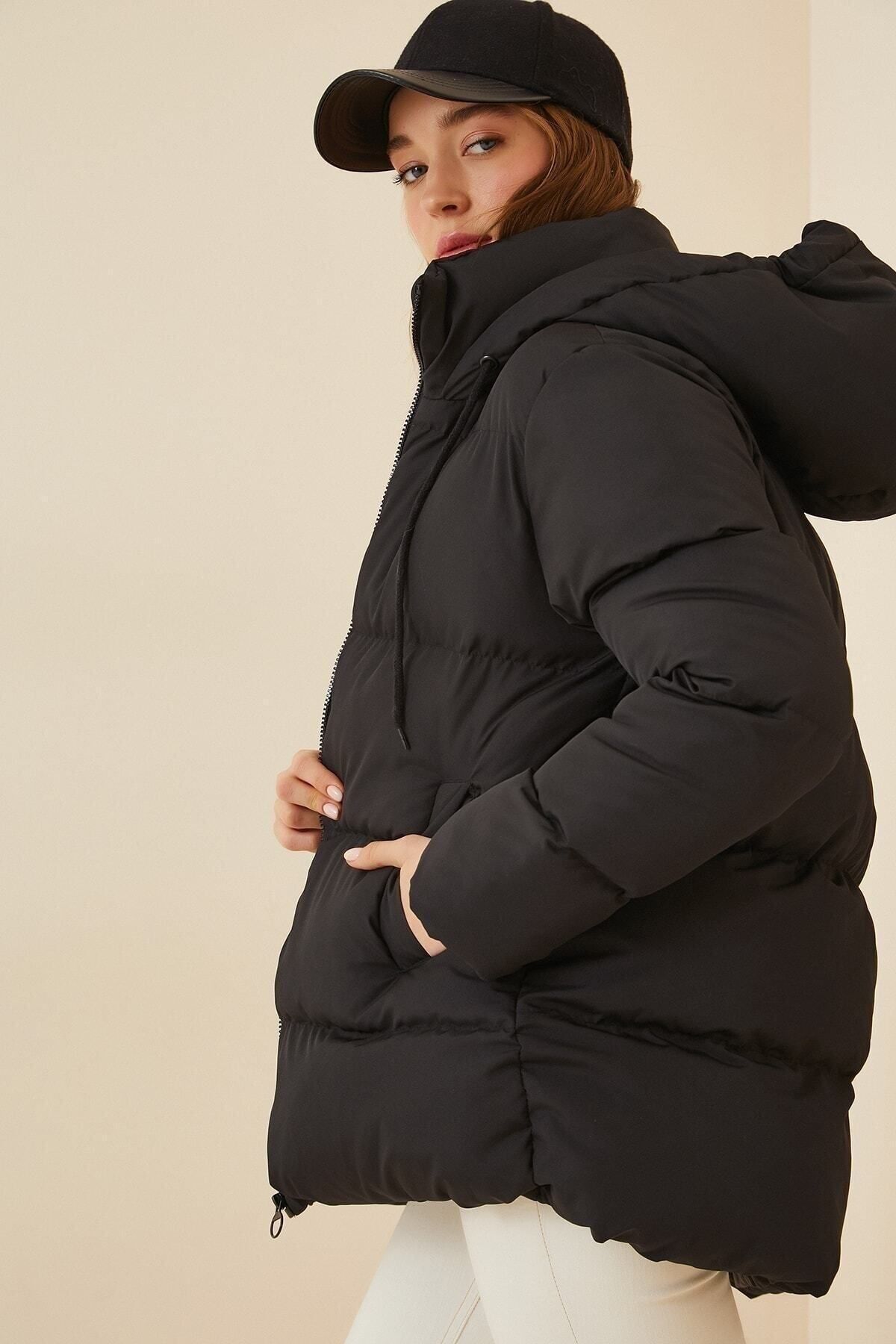 Kadın Siyah Kapüşonlu Oversize Şişme Mont Kadın Siyah Kapüşonlu Oversize Şişme Mont