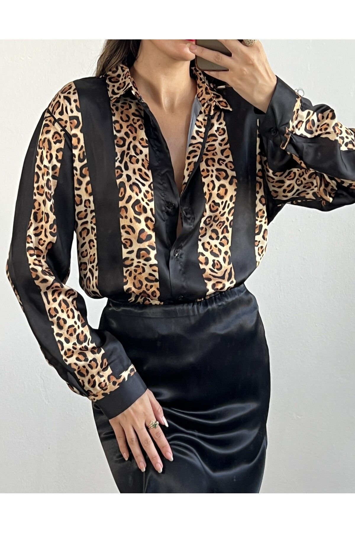 Siyah Saten Leopar Desen Gömlek 25283 Siyah Saten Leopar Desen Gömlek 25283