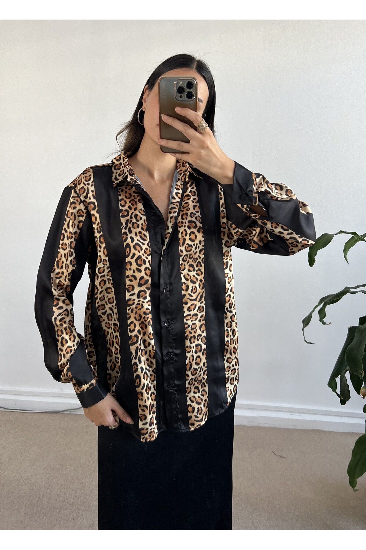 Siyah Saten Leopar Desen Gömlek 25283 Siyah Saten Leopar Desen Gömlek 25283