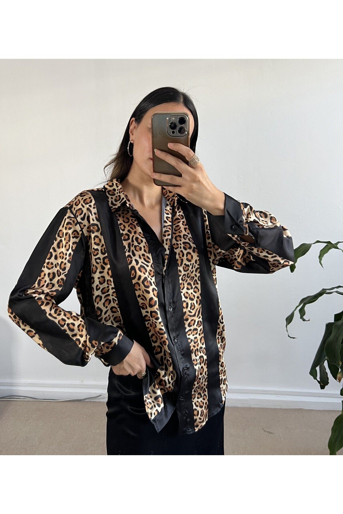 Siyah Saten Leopar Desen Gömlek 25283 Siyah Saten Leopar Desen Gömlek 25283