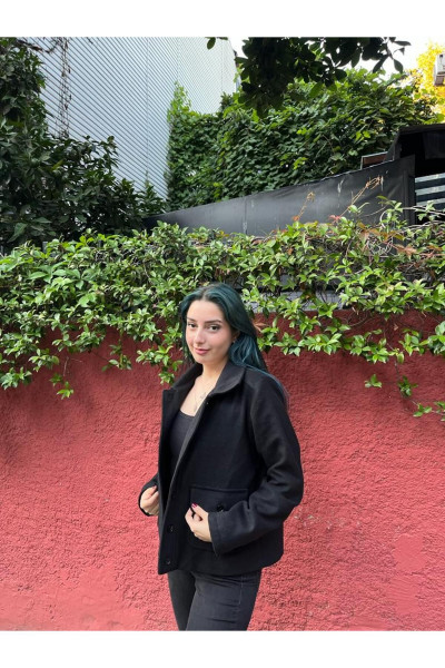 KISA DÜĞMELİ KABAN KISA DÜĞMELİ KABAN