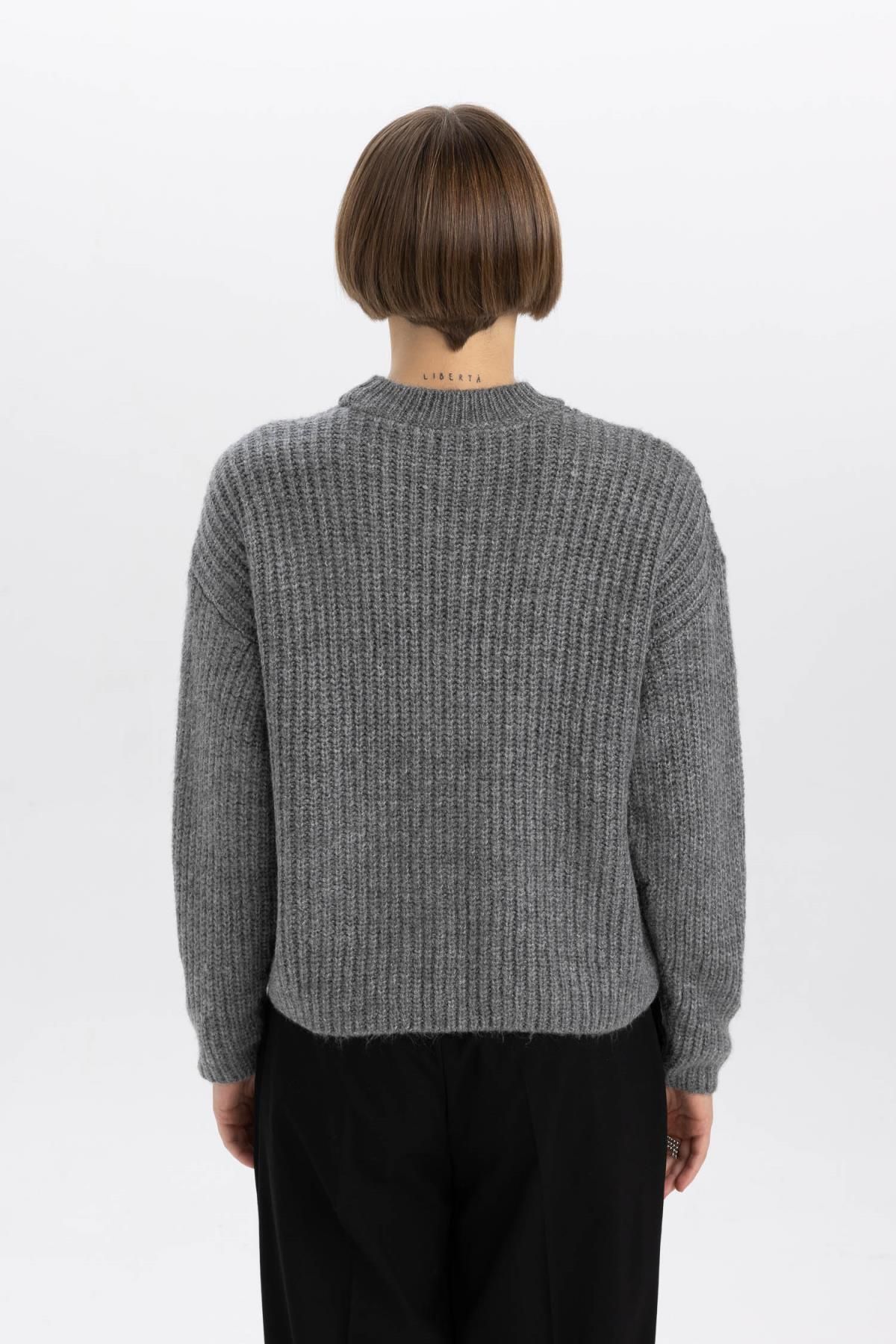 Relax Fit Choker Yaka Selanik Kumaş Kazak B3827ax23wn Relax Fit Choker Yaka Selanik Kumaş Kazak B3827ax23wn