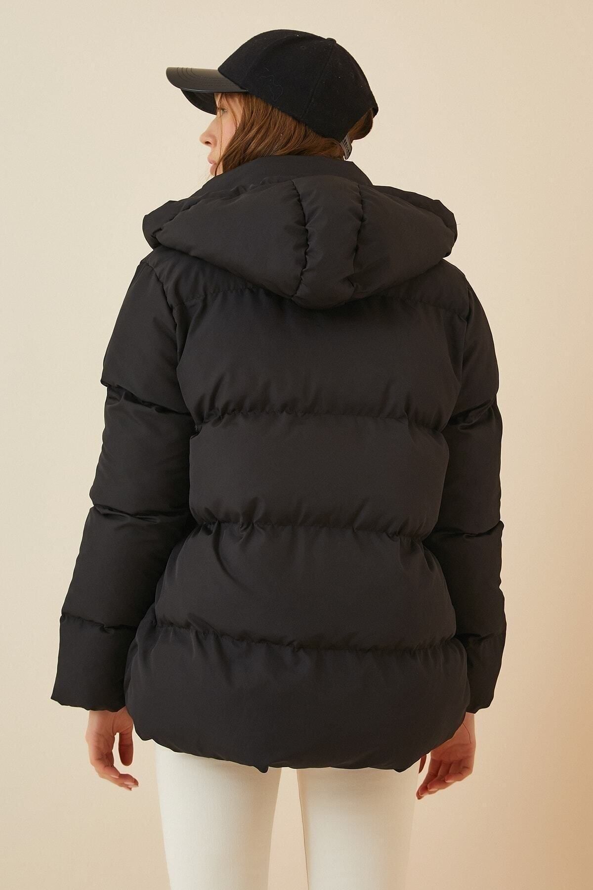 Kadın Siyah Kapüşonlu Oversize Şişme Mont Kadın Siyah Kapüşonlu Oversize Şişme Mont