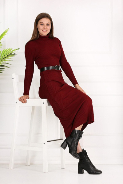 Kadın Yarım Balıkçı Yaka Kalem Model Kaşkorse Kumaş Elbise Tesettür Uygundur Boy 135cm Kemersiz Kadın Yarım Balıkçı Yaka Kalem Model Kaşkorse Kumaş Elbise Tesettür Uygundur Boy 135cm Kemersiz