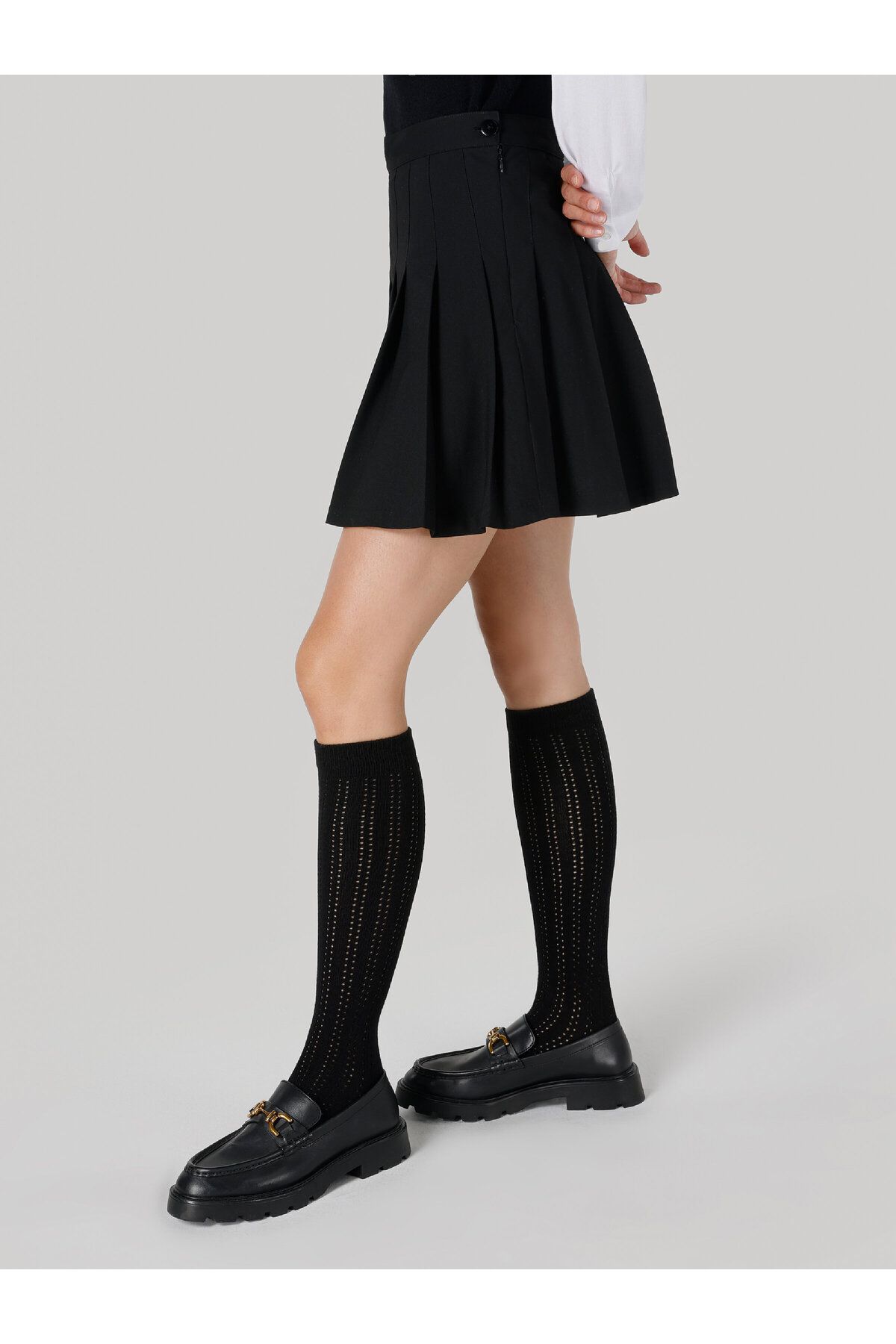 Regular Fit Pileli Mini Siyah Kadın Etek Regular Fit Pileli Mini Siyah Kadın Etek