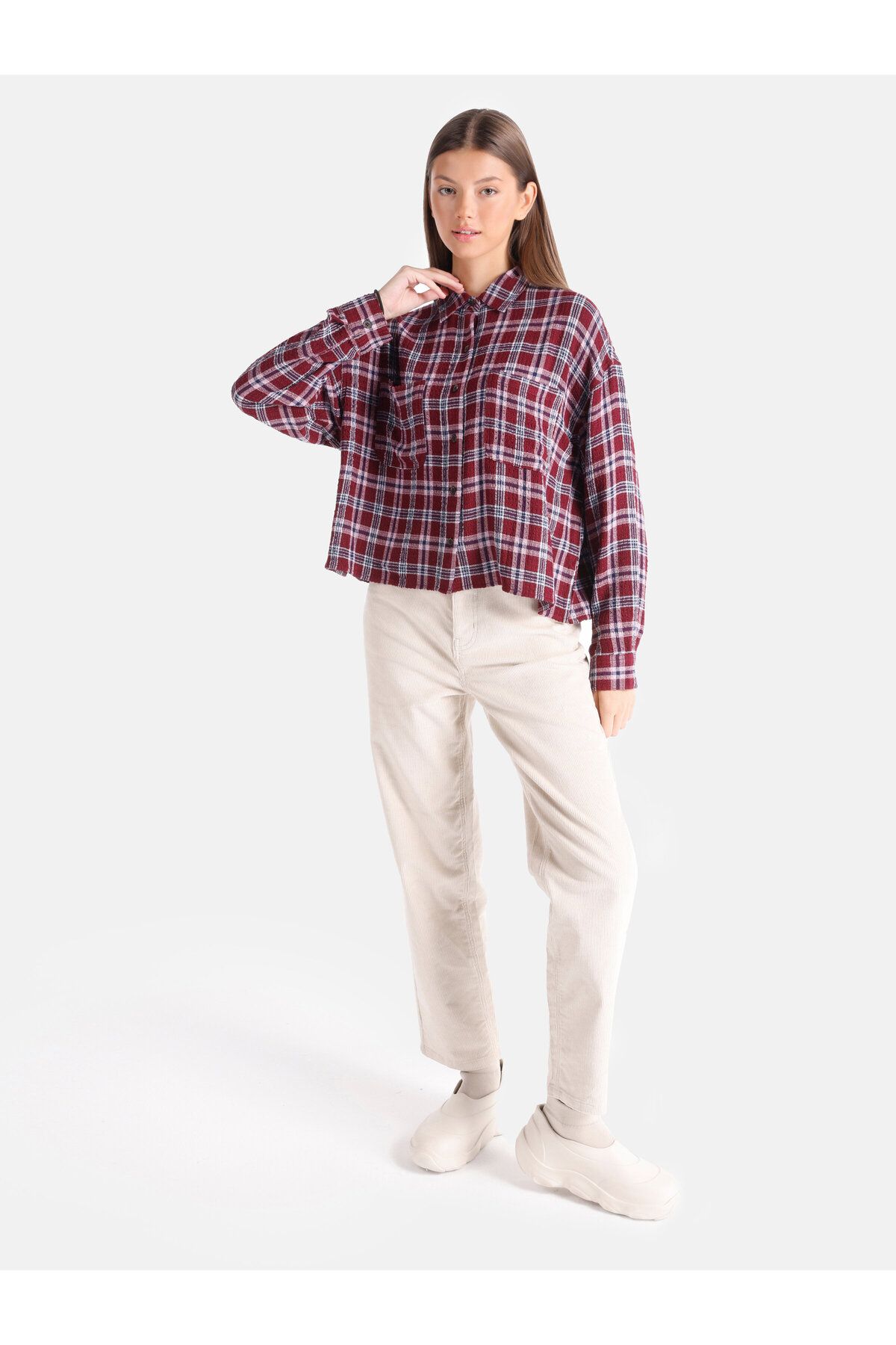 Regular Fit Ekoseli Bordo Kadın Uzun Kol Gömlek Regular Fit Ekoseli Bordo Kadın Uzun Kol Gömlek