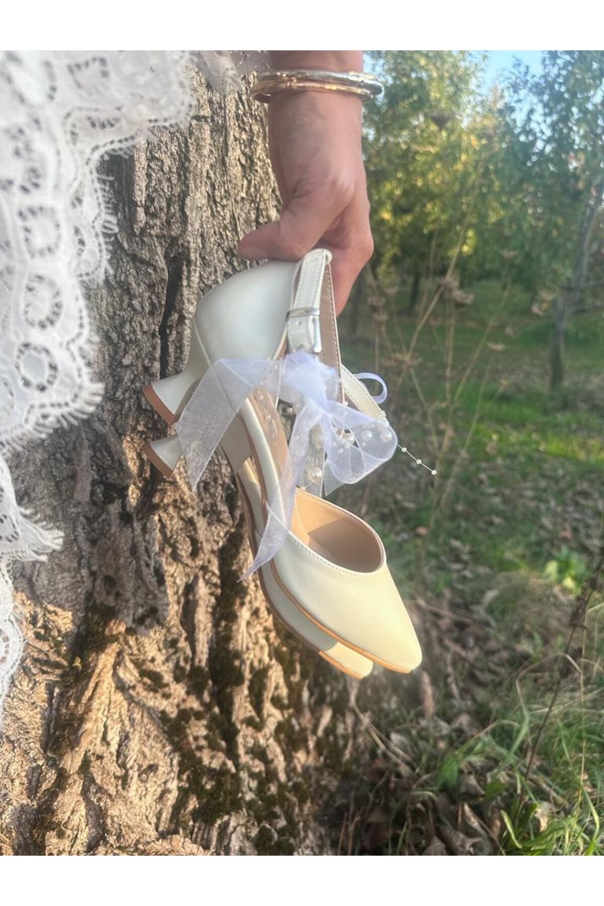 Kadın Sedef Kırık Beyaz Rahat 5 Cm Kadeh Topuklu Incili Stiletto Gelin Ayakkabısı Kadın Sedef Kırık Beyaz Rahat 5 Cm Kadeh Topuklu Incili Stiletto Gelin Ayakkabısı