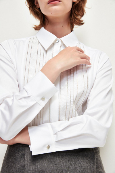 Nakışlı Önü Zincirli Uzun Kollu Gömlek Nakışlı Önü Zincirli Uzun Kollu Gömlek