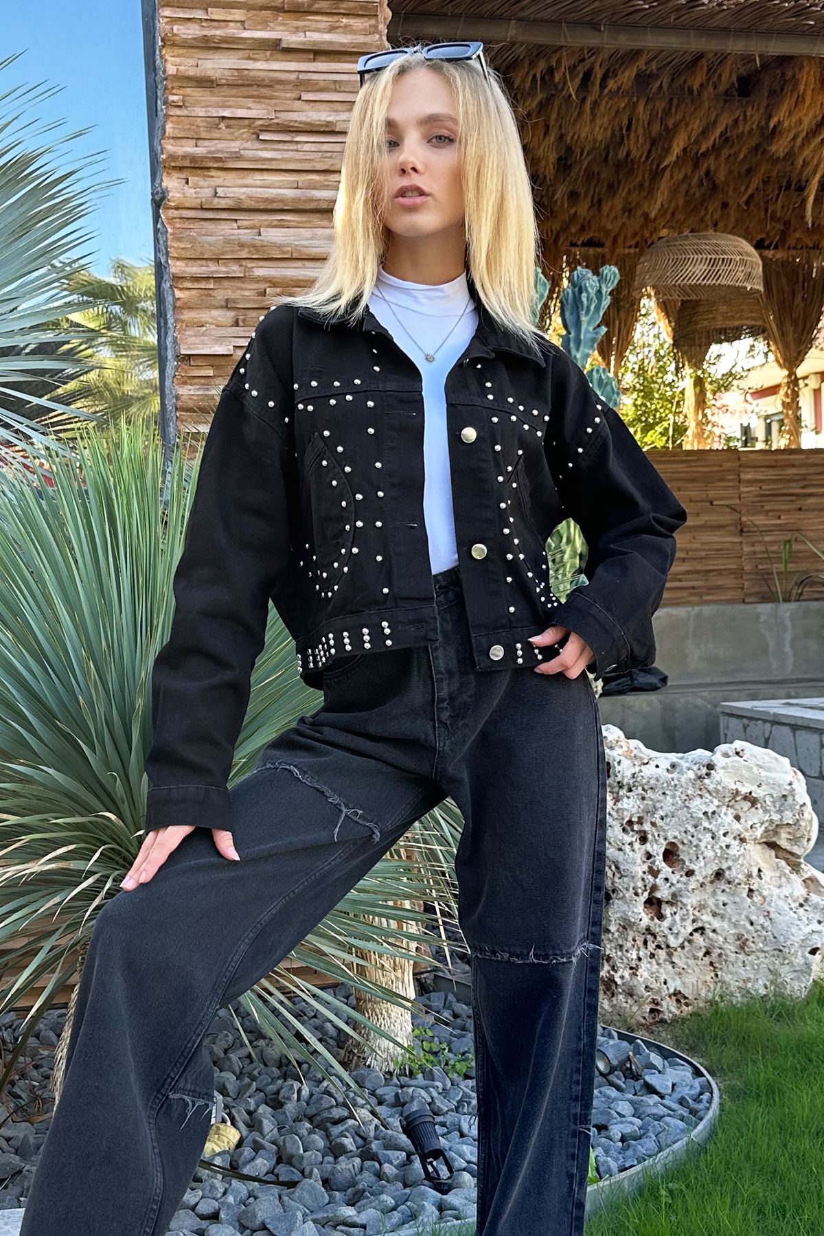 Kadın Siyah Trok Çakımlı Crop Jean Ceket ALC-X11169 Kadın Siyah Trok Çakımlı Crop Jean Ceket ALC-X11169