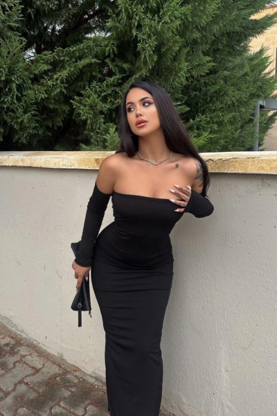 Leila Siyah Madonna Yaka Elbise Leila Siyah Madonna Yaka Elbise