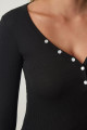 Kadın Siyah Düğmeli Yaka Fitilli Crop Örme Bluz LD00066 Kadın Siyah Düğmeli Yaka Fitilli Crop Örme Bluz LD00066
