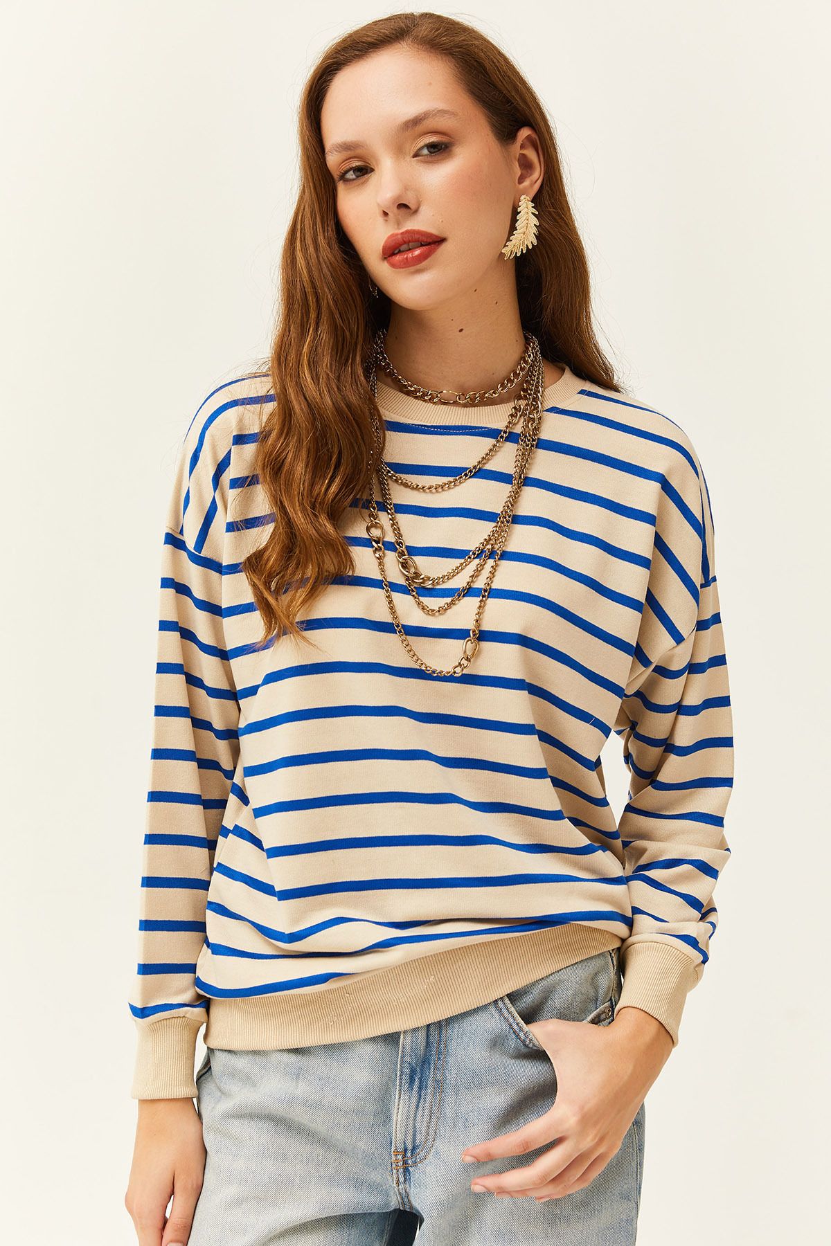 Kadın Taş Mavi Basic Yumuşak Dokulu Salaş Sweatshirt SWT-19000457 Kadın Taş Mavi Basic Yumuşak Dokulu Salaş Sweatshirt SWT-19000457