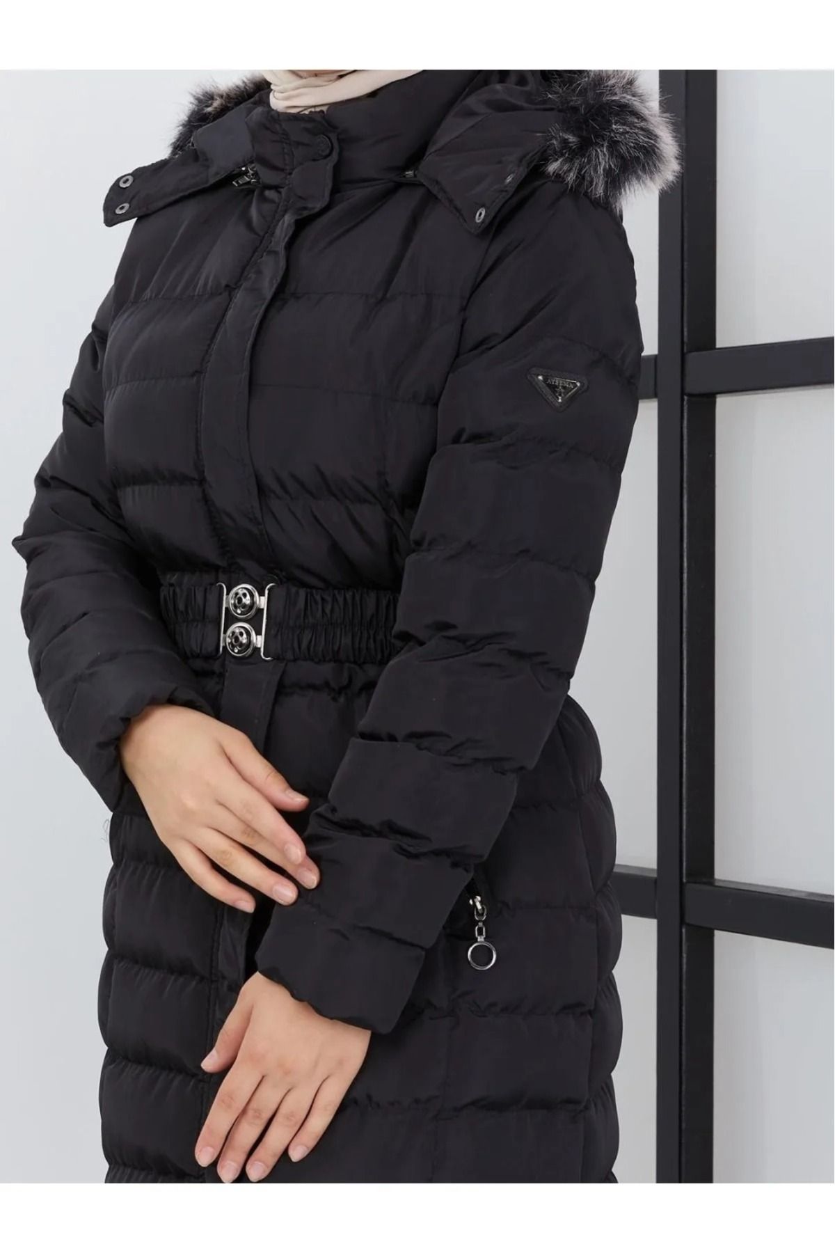 Kadın Tam Boy Uzun Yoğun Elyaflı Kapşonu Kürklü Tesettür Şişme Mont Kadın Tam Boy Uzun Yoğun Elyaflı Kapşonu Kürklü Tesettür Şişme Mont