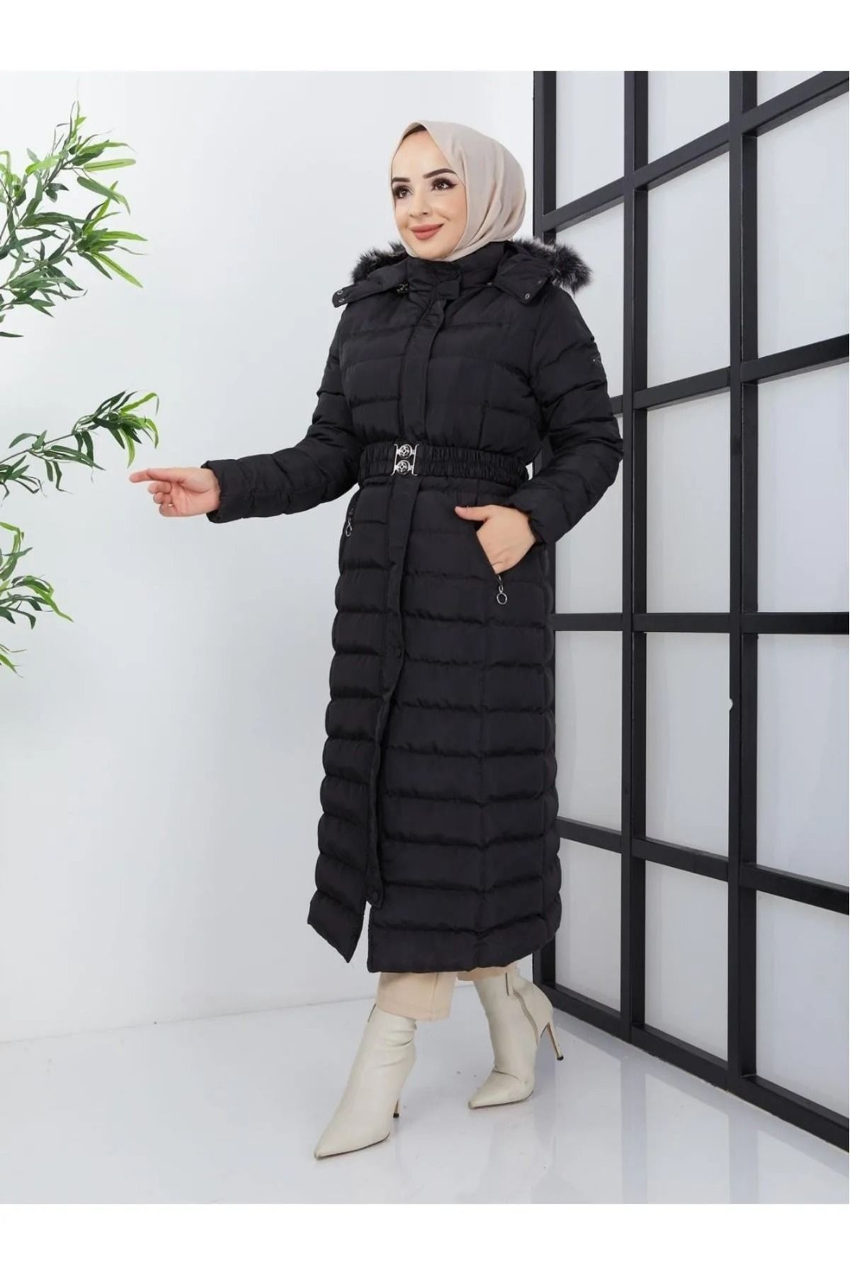 Kadın Tam Boy Uzun Yoğun Elyaflı Kapşonu Kürklü Tesettür Şişme Mont Kadın Tam Boy Uzun Yoğun Elyaflı Kapşonu Kürklü Tesettür Şişme Mont