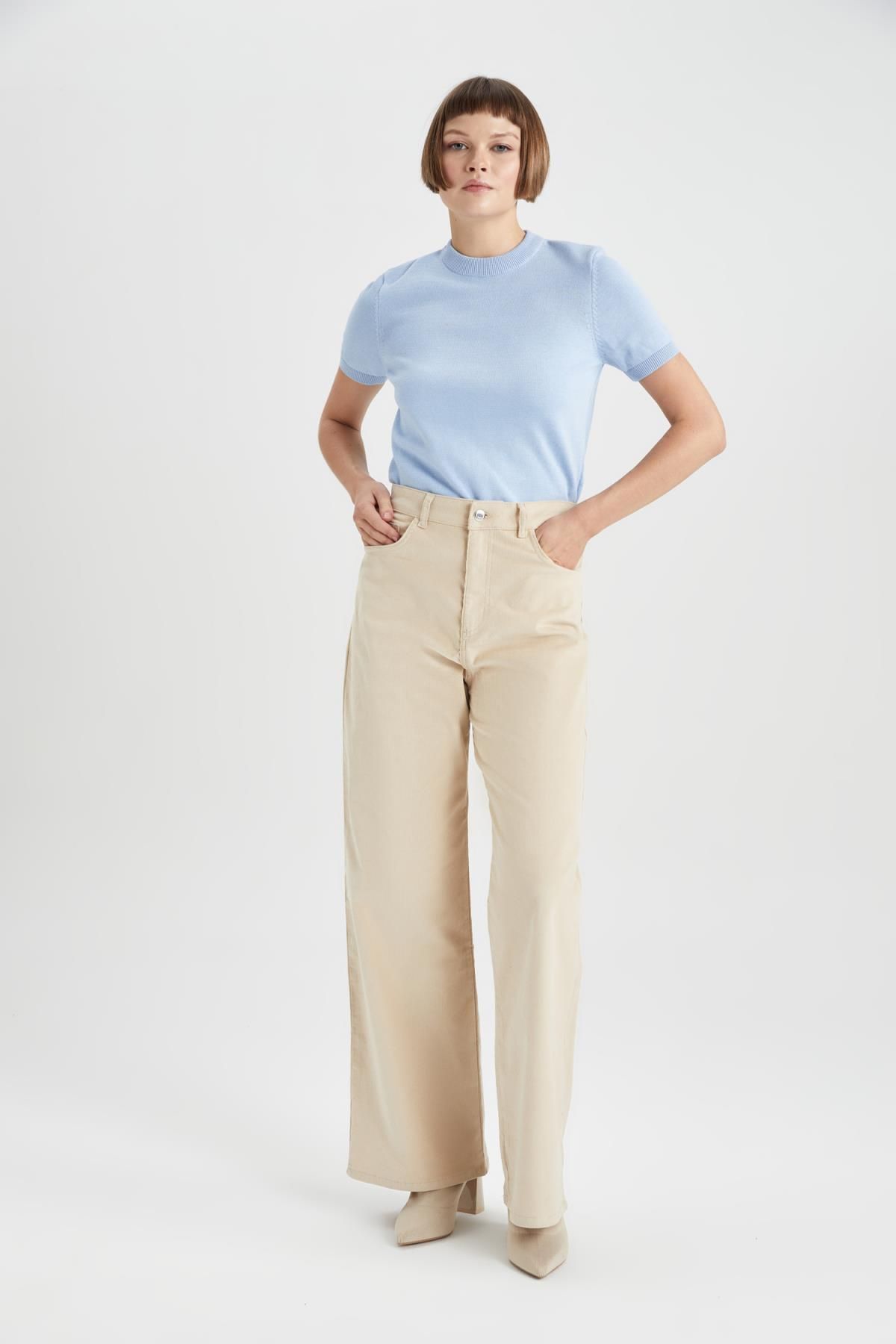 Wide Leg Yüksek Bel Geniş Bol Paça Cepli Basic Düz Fitilli Kadife Pantolon A4685ax23wn Wide Leg Yüksek Bel Geniş Bol Paça Cepli Basic Düz Fitilli Kadife Pantolon A4685ax23wn