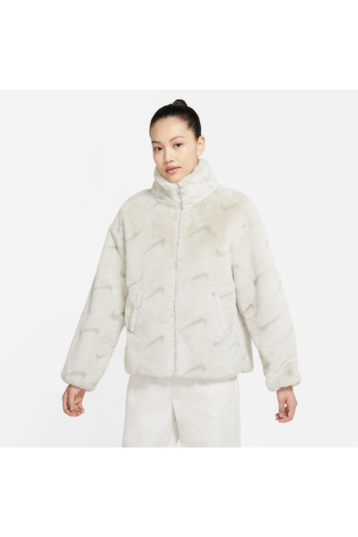 Sportswear Plush Baskılı Suni Kürklü Kadın Ceketi. Sportswear Plush Baskılı Suni Kürklü Kadın Ceketi.