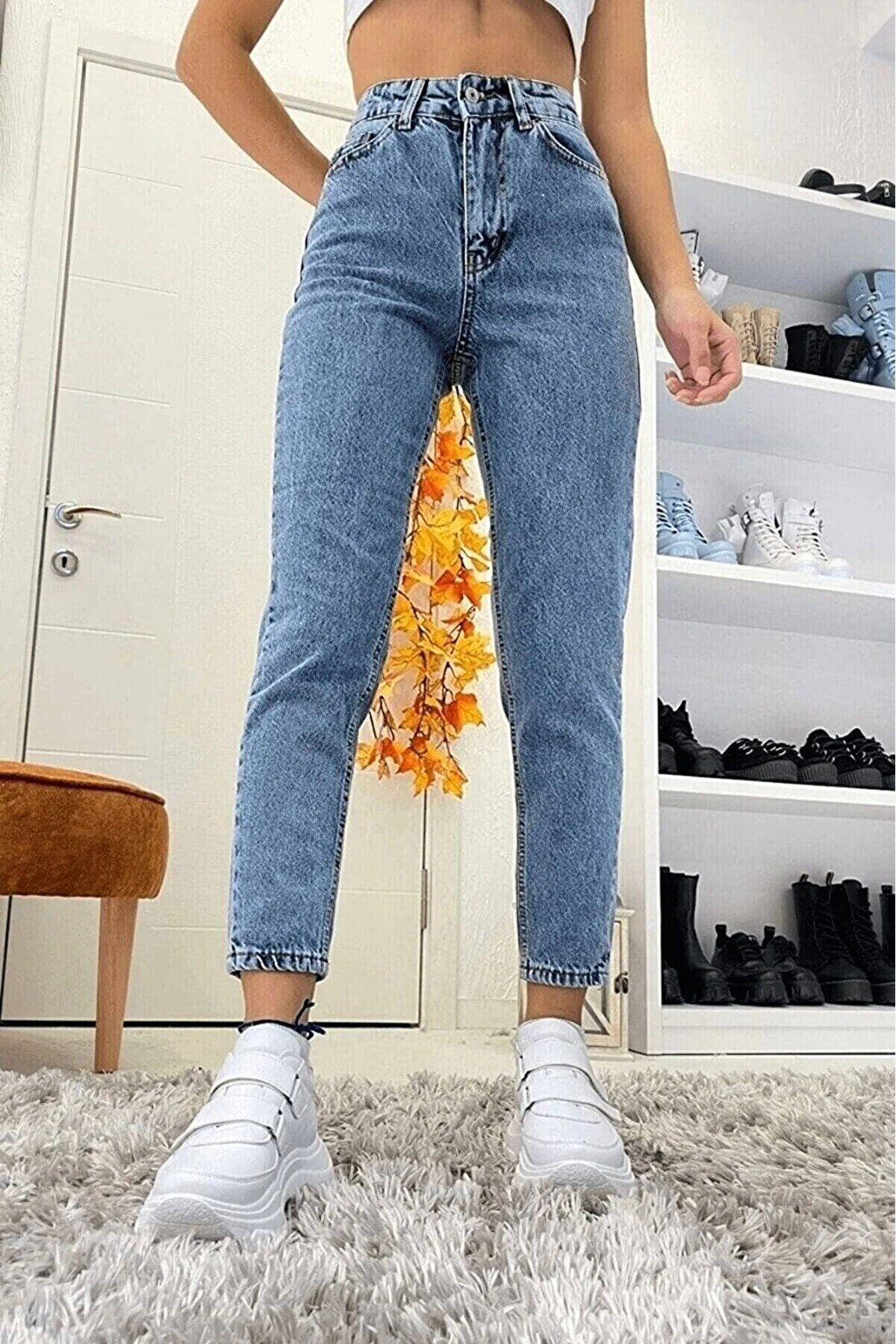 Mavi Kar Yıkama Yüksek Bel Mom Jean Kot Pantolon(1 beden büyük alınız) Mavi Kar Yıkama Yüksek Bel Mom Jean Kot Pantolon(1 beden büyük alınız)