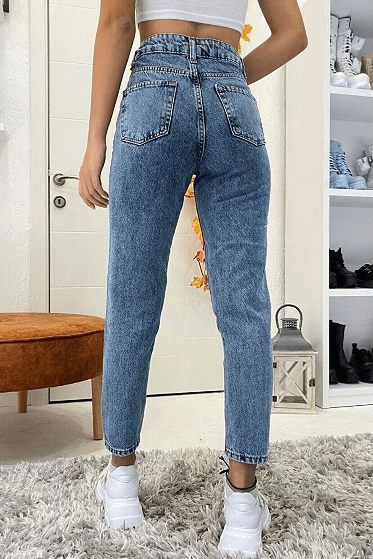 Mavi Kar Yıkama Yüksek Bel Mom Jean Kot Pantolon(1 beden büyük alınız) Mavi Kar Yıkama Yüksek Bel Mom Jean Kot Pantolon(1 beden büyük alınız)