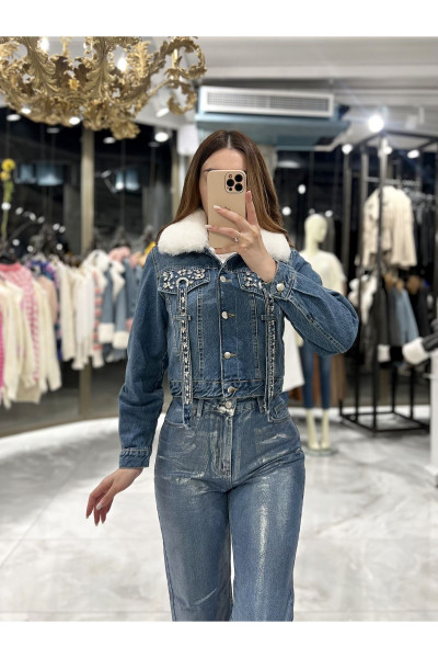 Nika Yakası Kürklü Cep Taşlı Detay Kot Mont -Mavi Nika Yakası Kürklü Cep Taşlı Detay Kot Mont -Mavi