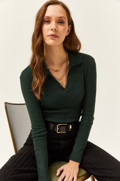 Kadın Zümrüt Yeşili Polo Yaka Şardonlu Kaşkorse Bluz BLZ-19002028 Kadın Zümrüt Yeşili Polo Yaka Şardonlu Kaşkorse Bluz BLZ-19002028