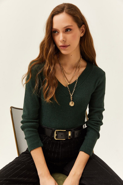 Kadın Zümrüt Yeşili Kalın Bantlı V Yaka Şardonlu Bluz BLZ-19002387 Kadın Zümrüt Yeşili Kalın Bantlı V Yaka Şardonlu Bluz BLZ-19002387