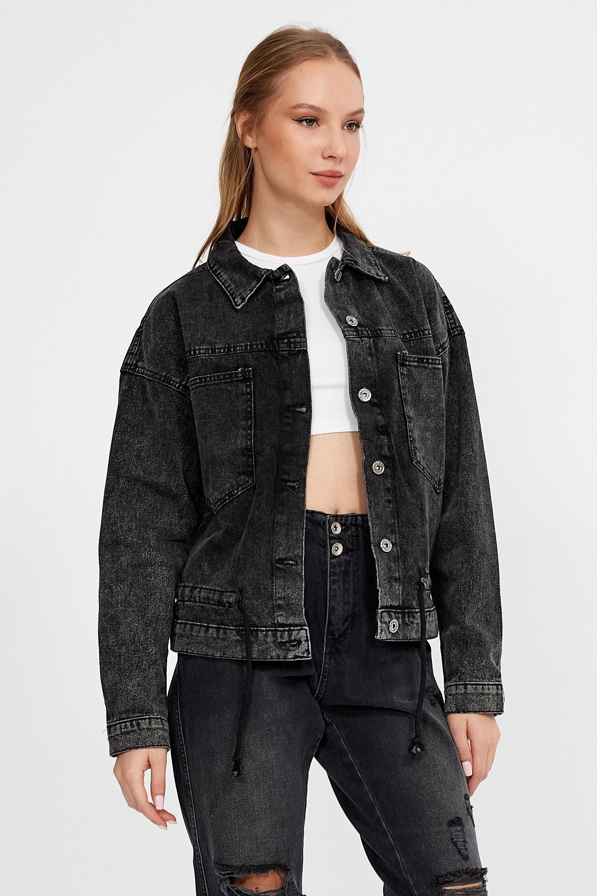 ÖZEL KOLEKSİYON BAĞLAMA DETAYLI DENİM CEKET (AG-3006) ÖZEL KOLEKSİYON BAĞLAMA DETAYLI DENİM CEKET (AG-3006)