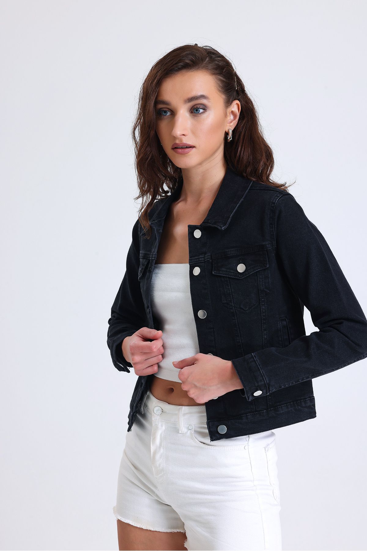 Kadın Siyah Kısa Likralı Denim Ceket Kadın Siyah Kısa Likralı Denim Ceket