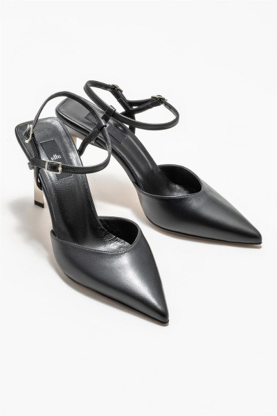 Siyah Deri Kadın Topuklu Ayakkabı Siyah Deri Kadın Topuklu Ayakkabı