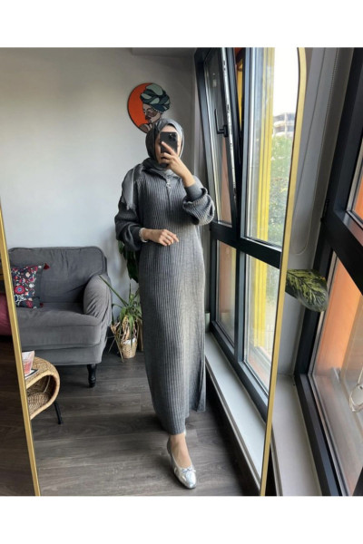 Kadın Oversize Fitilli Yaka Fermuarlı Triko Elbise Kadın Oversize Fitilli Yaka Fermuarlı Triko Elbise