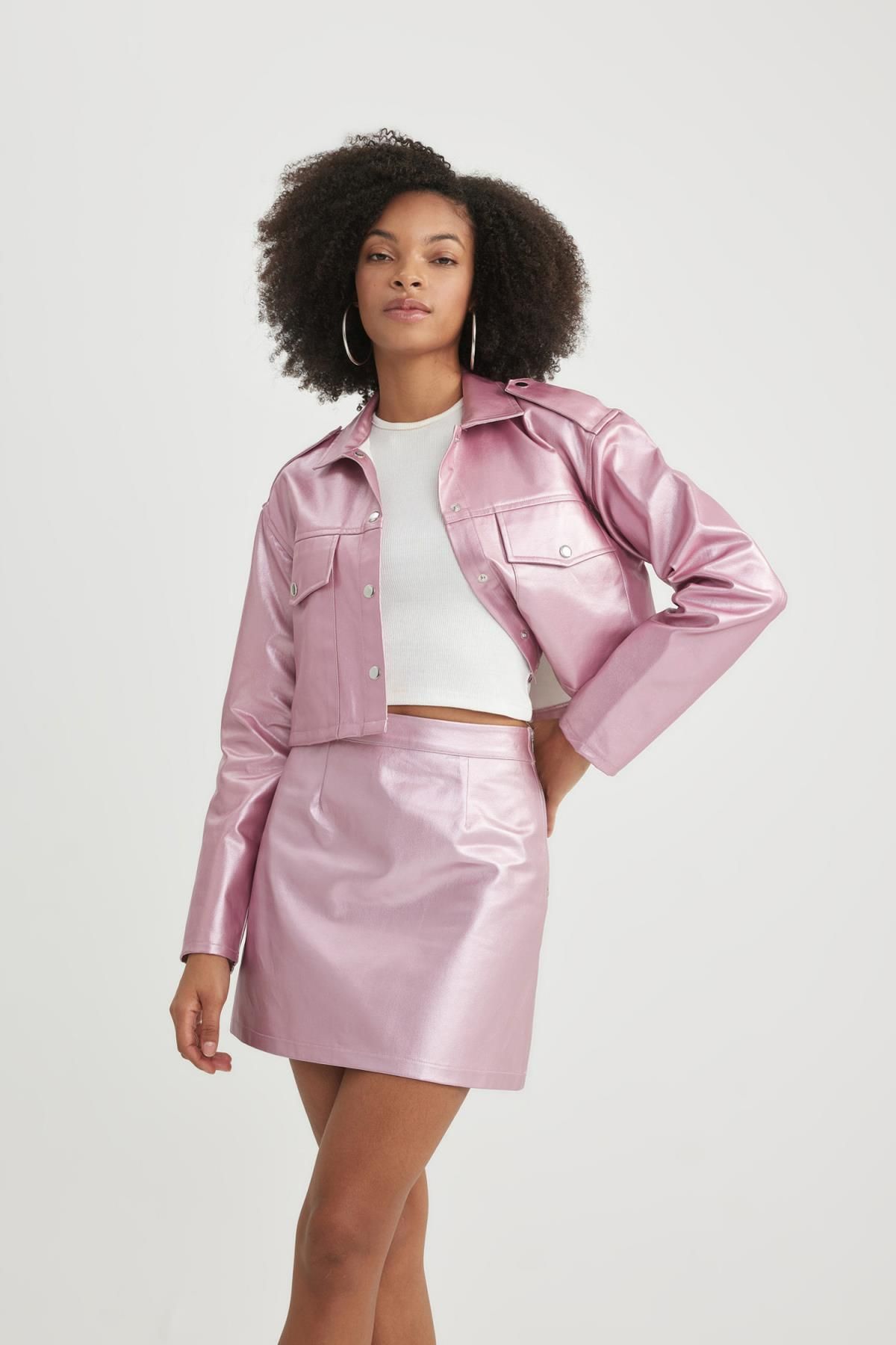 Oversize Fit Parlak Gabardin Kumaş Ceket Gömlek B9277ax23cw Oversize Fit Parlak Gabardin Kumaş Ceket Gömlek B9277ax23cw