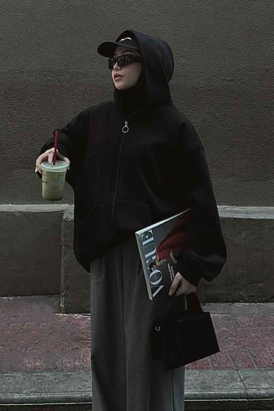 Ön Fermuarlı Düz Sweatshirt