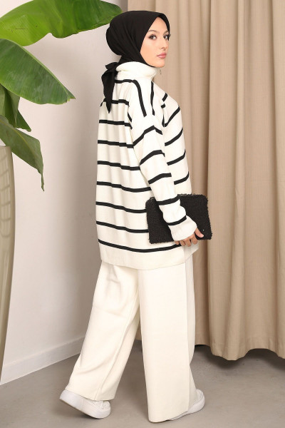 Yaka Fermuarlı Çizgili Triko Takım Yaka Fermuarlı Çizgili Triko Takım
