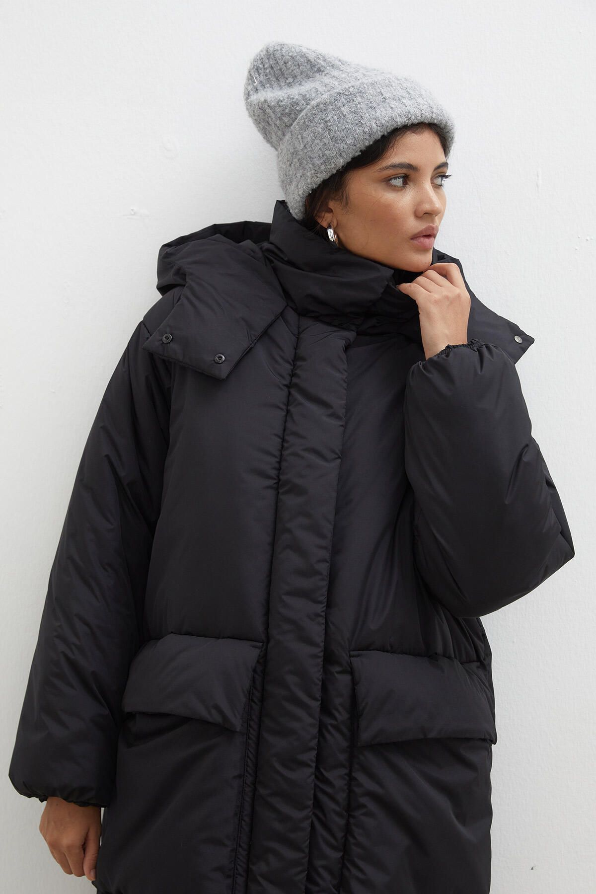 KAPÜŞONLU ANORAK MONT SİYAH KAPÜŞONLU ANORAK MONT SİYAH