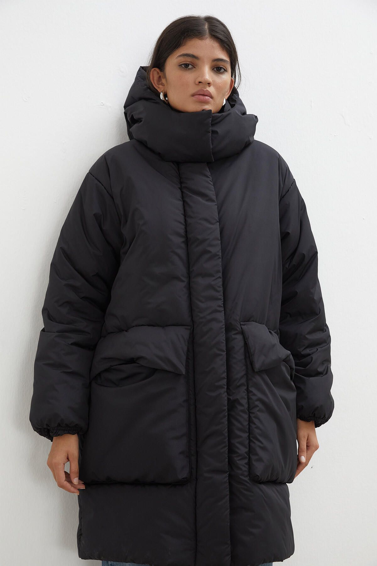 KAPÜŞONLU ANORAK MONT SİYAH KAPÜŞONLU ANORAK MONT SİYAH
