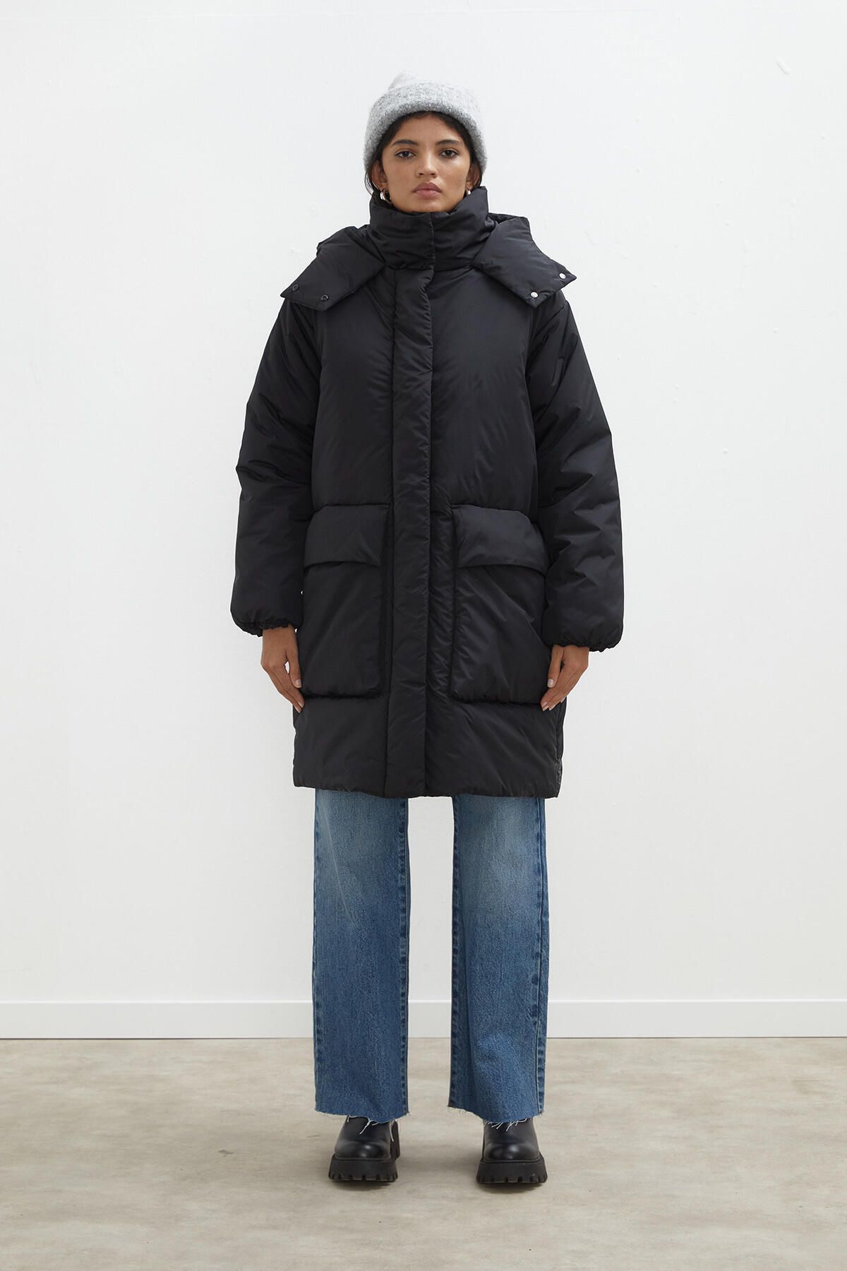 KAPÜŞONLU ANORAK MONT SİYAH KAPÜŞONLU ANORAK MONT SİYAH