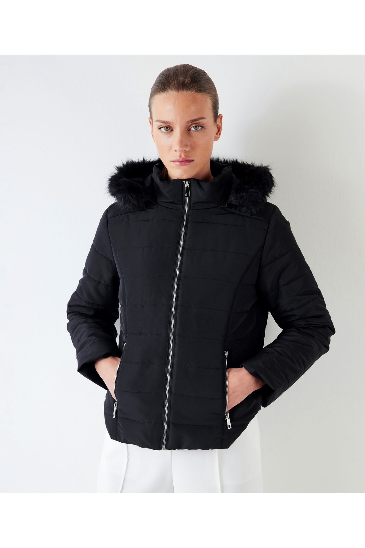 Suni kürklü kapitone mont Suni kürklü kapitone mont